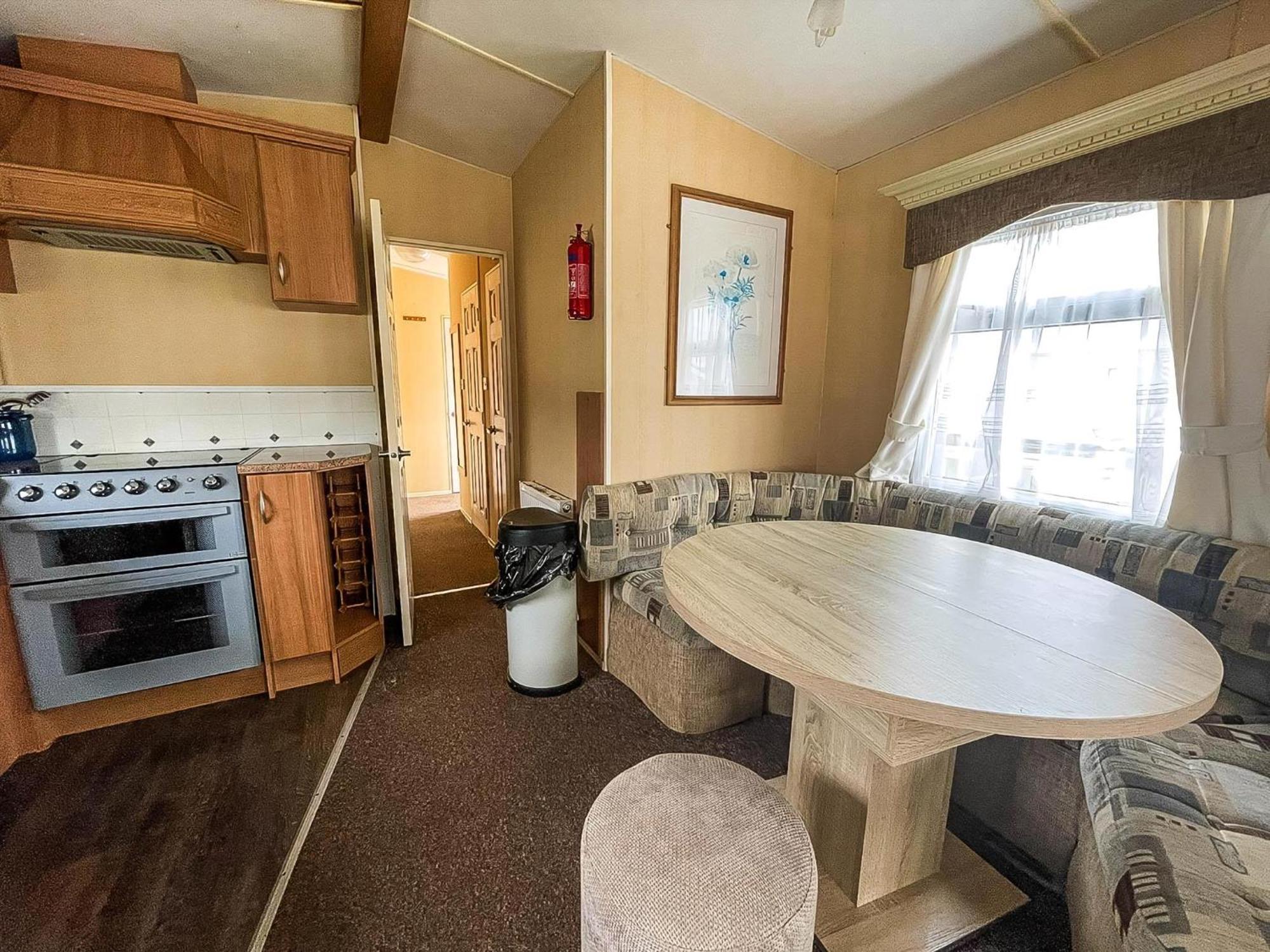 Superb Caravan By The Seaside In Kessingland, Suffolk Ref 90040Sg Benacre Exteriör bild