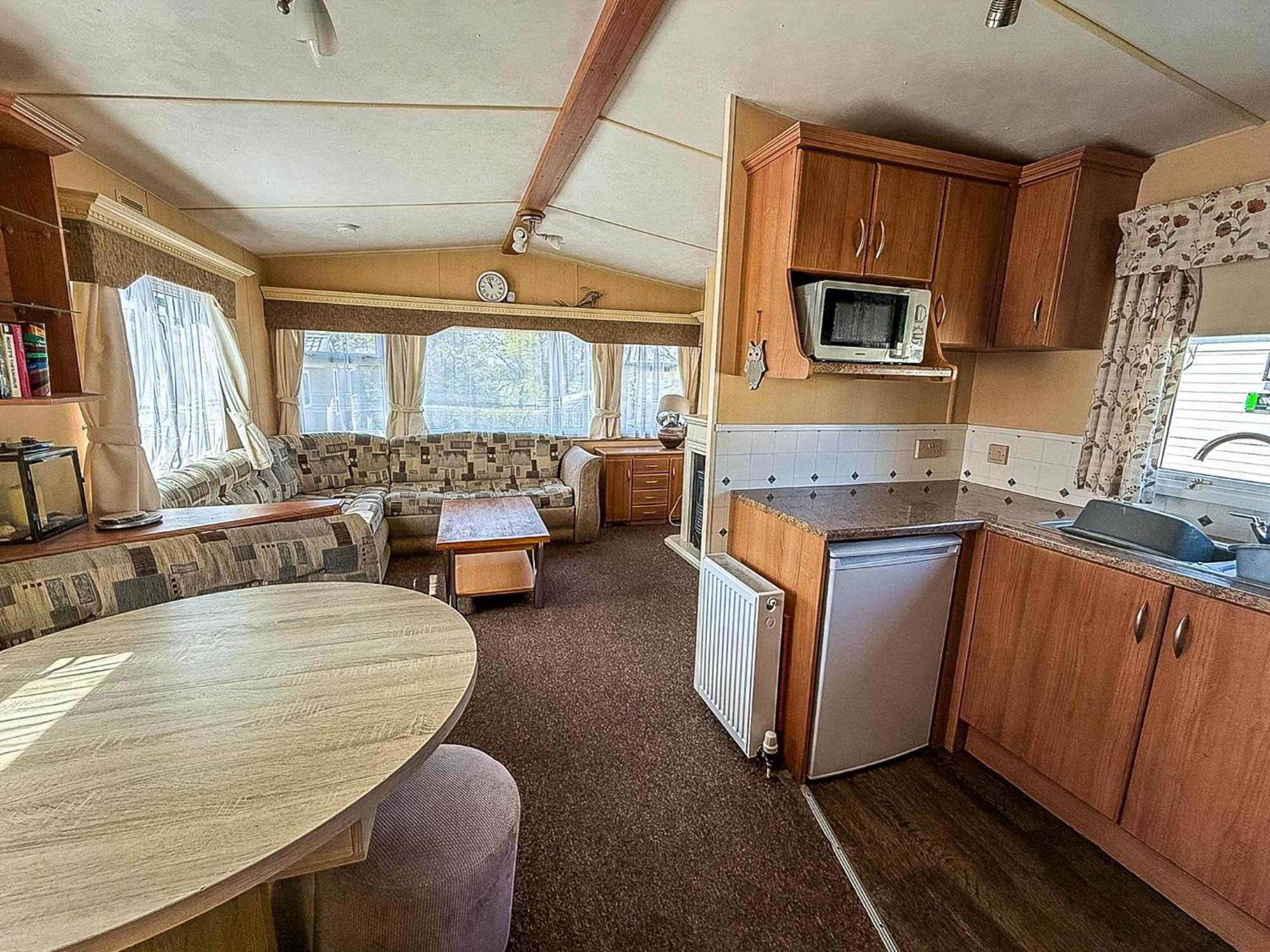 Superb Caravan By The Seaside In Kessingland, Suffolk Ref 90040Sg Benacre Exteriör bild