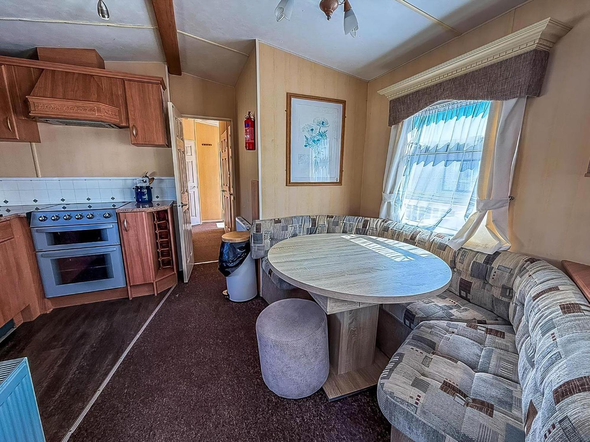 Superb Caravan By The Seaside In Kessingland, Suffolk Ref 90040Sg Benacre Exteriör bild